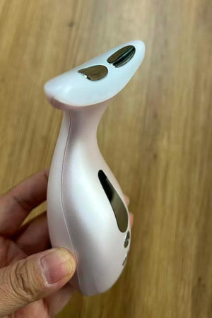 Neck Massager ? Portable Facial/Neck Massager with Constant Temperature Heat Therapy and Vibration Massage. USB Rechargeable Three Adjustable speeds. Relieves Fatigue and aids in Skincare Absorption