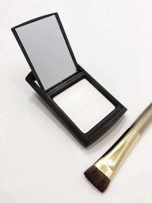 Joan Rivers Great Hair Day Root Touch Up Powder ? Fill-in Powder for Thicker Fuller Looking Hair (White)